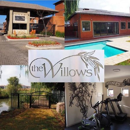 בוקסבורג Or Tambo Self Catering Apartments, The Willows מראה חיצוני תמונה