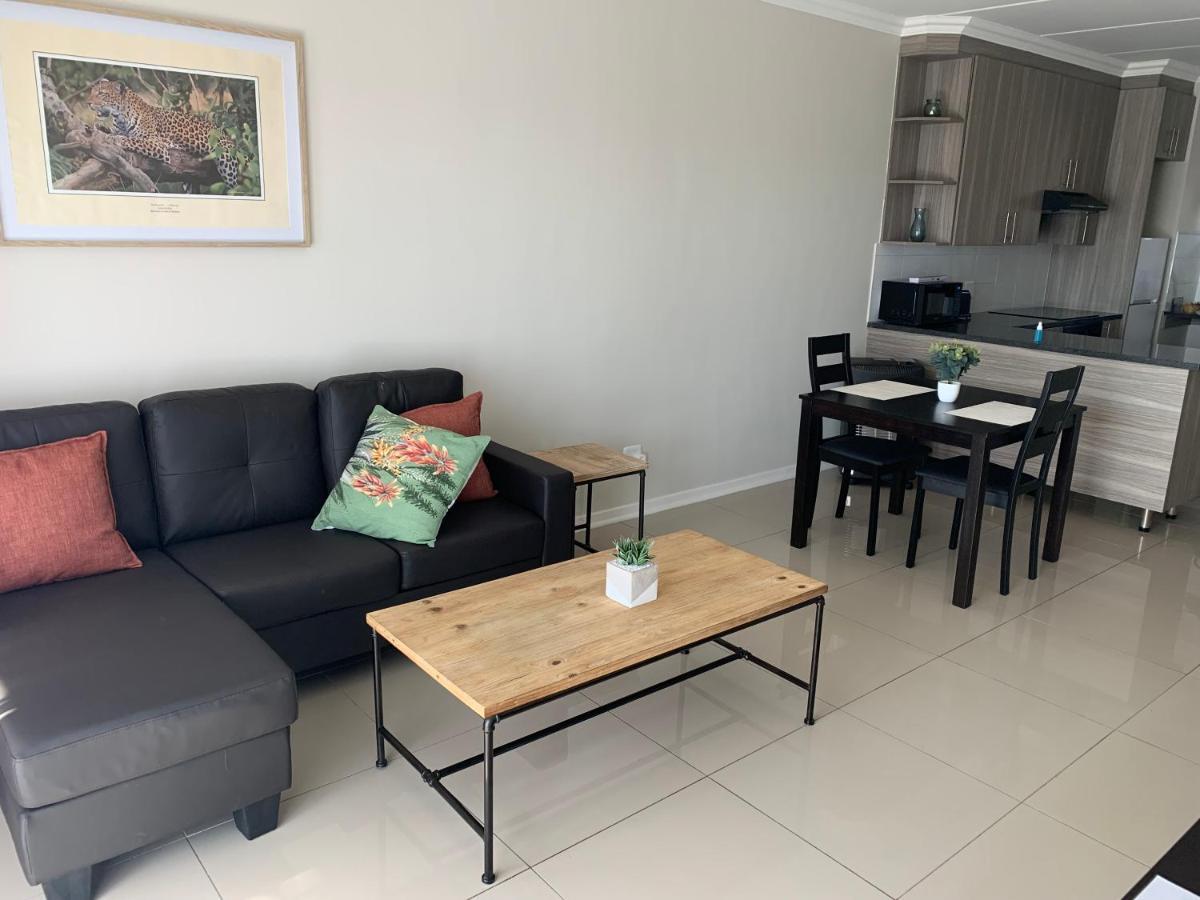 בוקסבורג Or Tambo Self Catering Apartments, The Willows מראה חיצוני תמונה