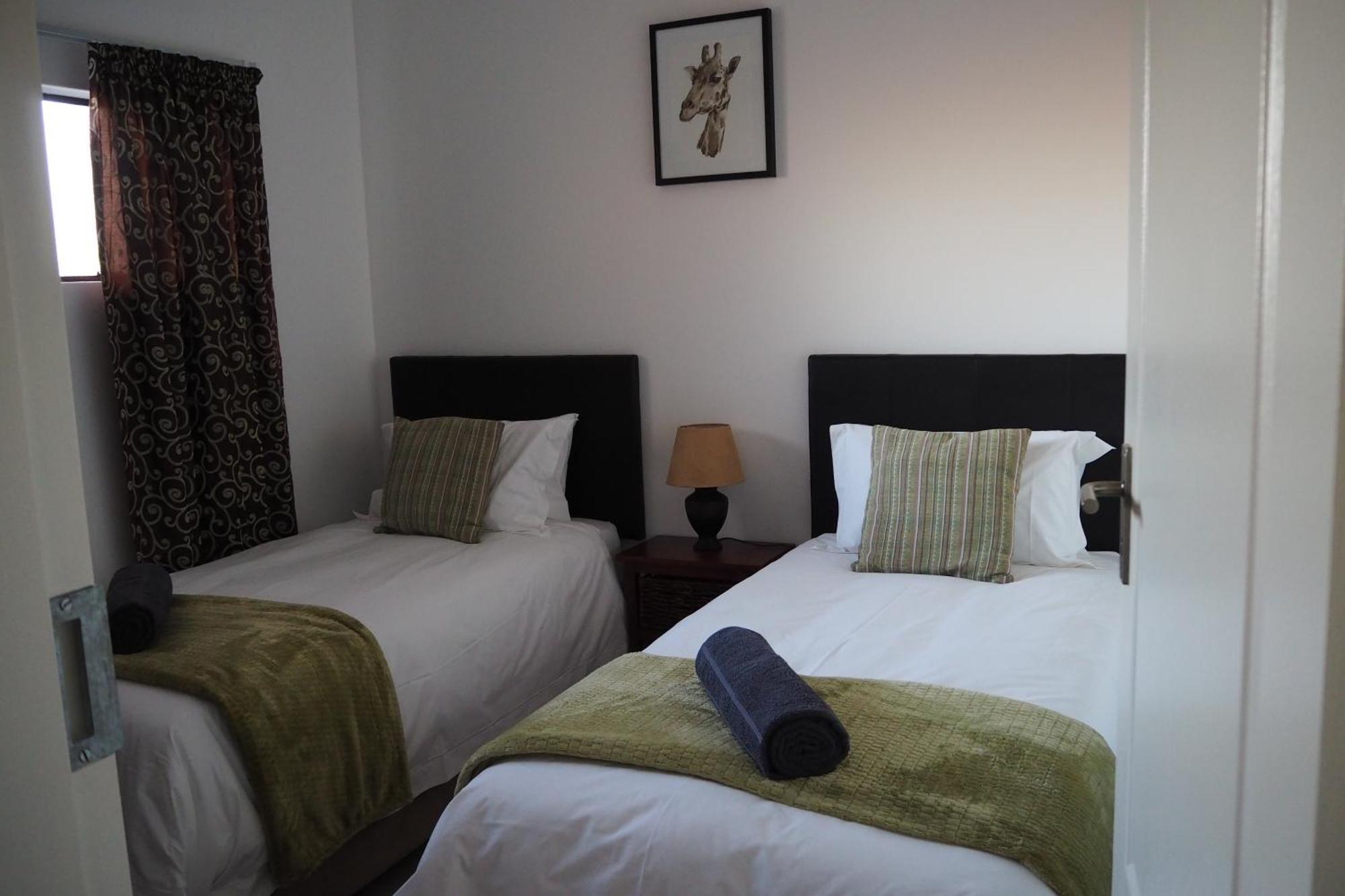 בוקסבורג Or Tambo Self Catering Apartments, The Willows מראה חיצוני תמונה