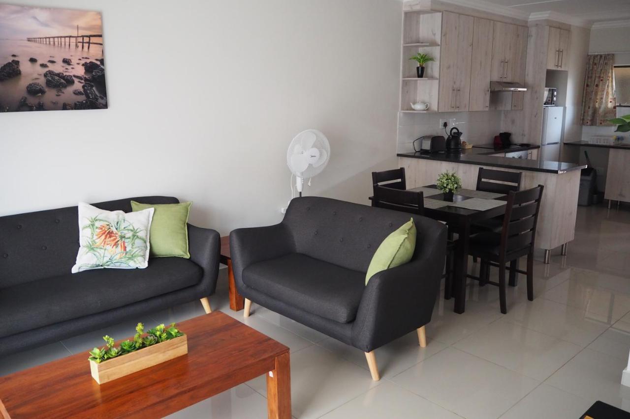 בוקסבורג Or Tambo Self Catering Apartments, The Willows מראה חיצוני תמונה