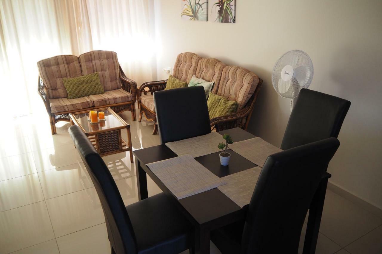 בוקסבורג Or Tambo Self Catering Apartments, The Willows מראה חיצוני תמונה