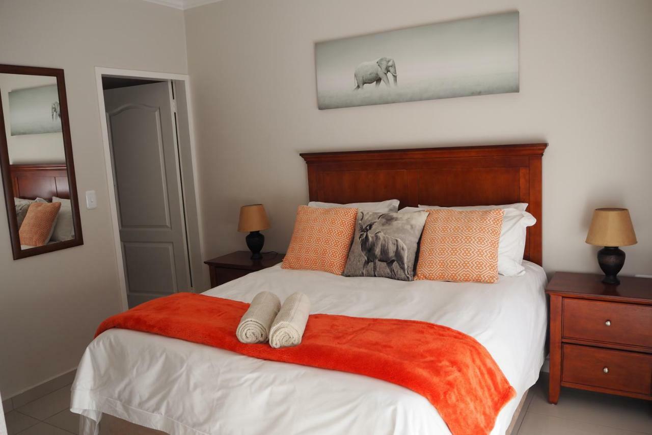 בוקסבורג Or Tambo Self Catering Apartments, The Willows מראה חיצוני תמונה