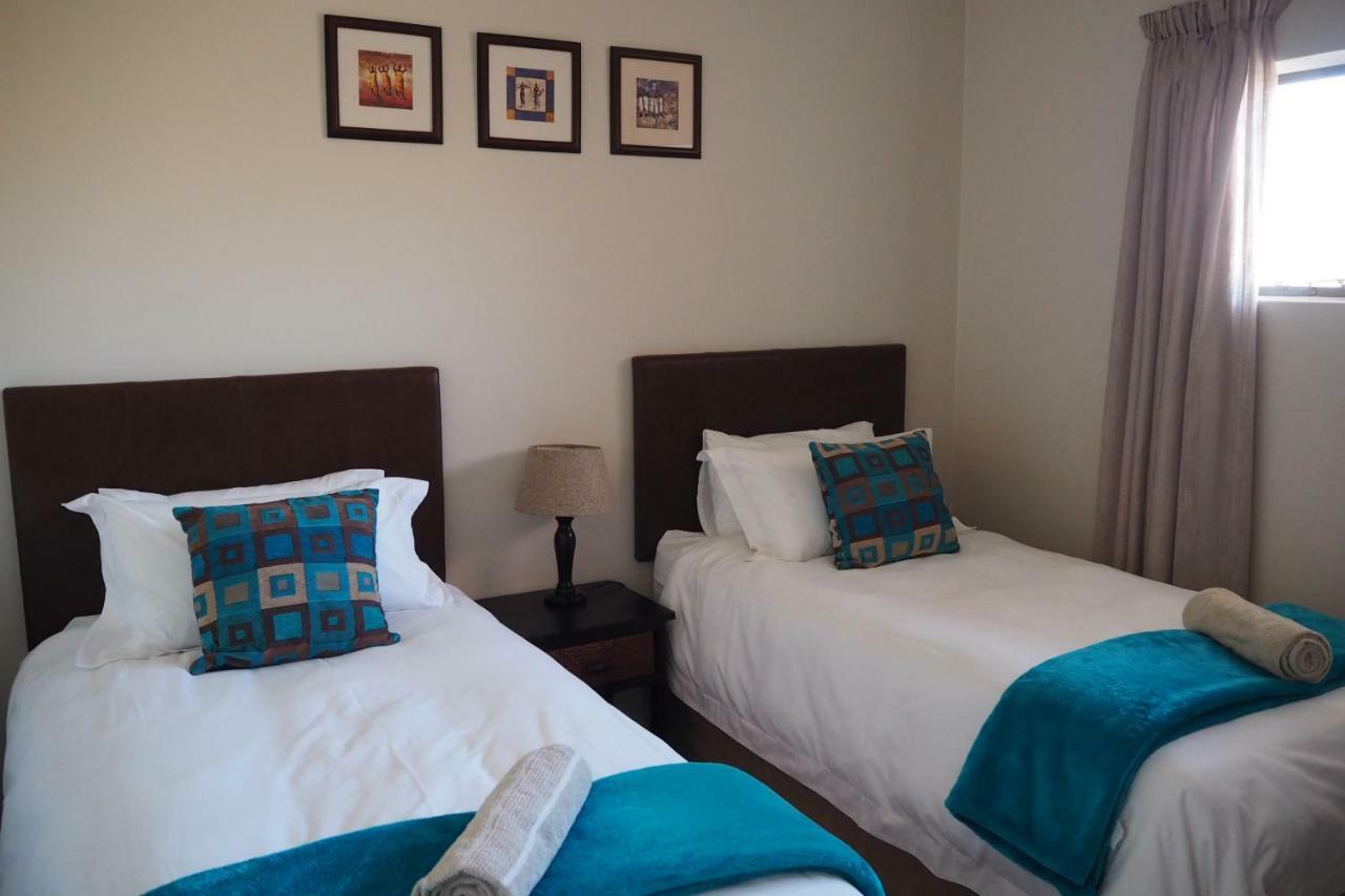 בוקסבורג Or Tambo Self Catering Apartments, The Willows מראה חיצוני תמונה