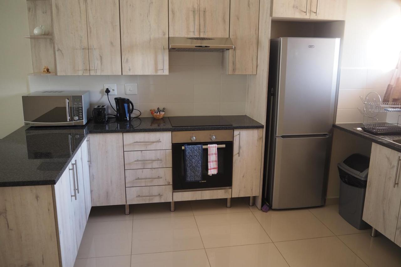 בוקסבורג Or Tambo Self Catering Apartments, The Willows מראה חיצוני תמונה